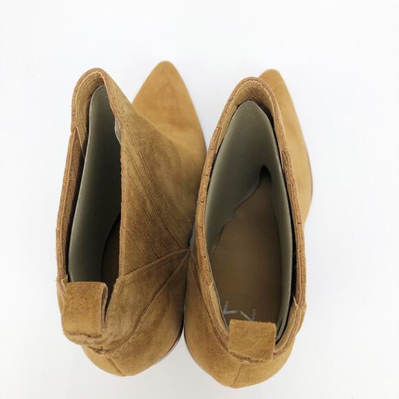 Marc Fisher Womens Gadri Booties 11 M Tan Suede Pointed Toe Heel Suede NWOB - Picture 7 of 10